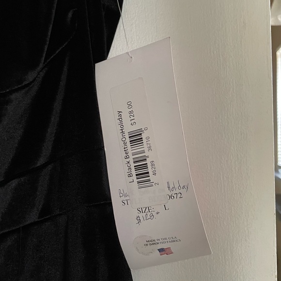 Bettie Page Black Bettie on holiday dress - Picture 7 of 7